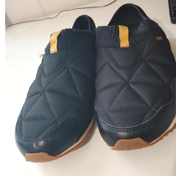 Teva Booties Shoes ReEmber Quilted Black Sz 10 Women - Picture 2 of 6